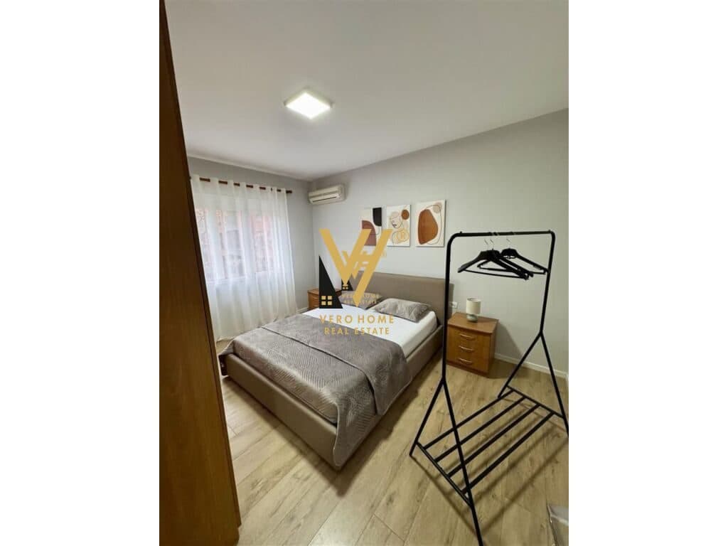 JEPET APARTAMENT 1+1 ME QERA TE MYSLYM SHYRI 650 EURO 4