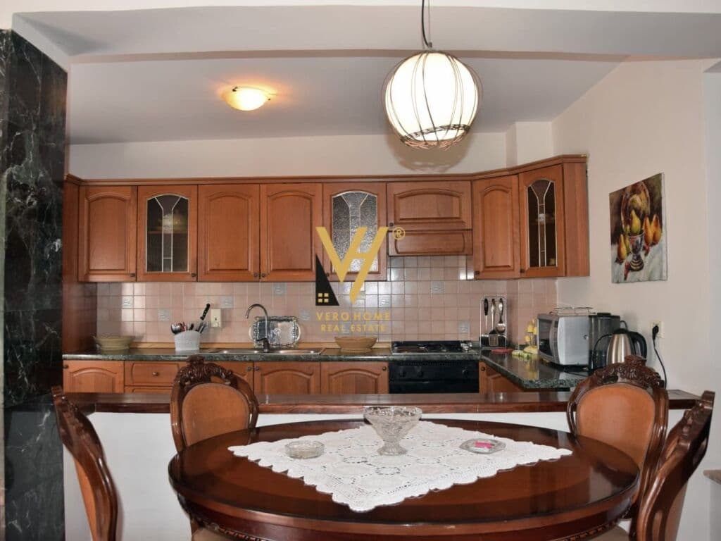 Jepet Apartament 2+1 me qera ne Bllok, Rruga Sami Frasheri 100 m2