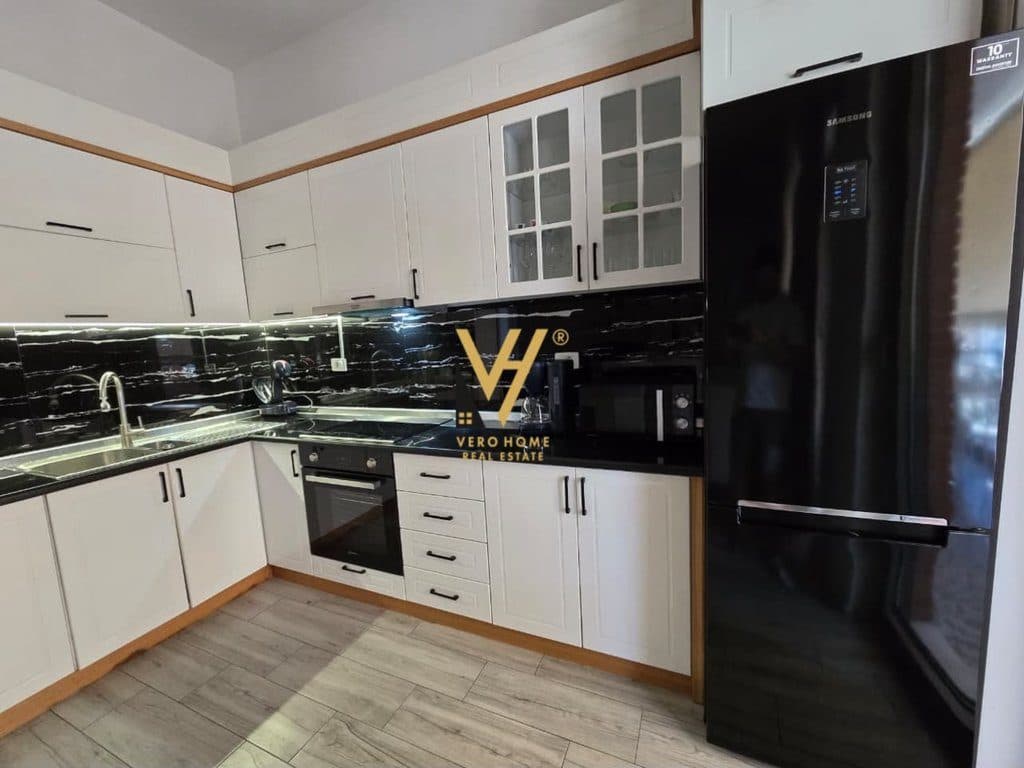 JEPET APARTAMENT 1+1+BLK ME QIRA TE KOMPLEKSI DELIJORGJI 75.000 LEKE 2