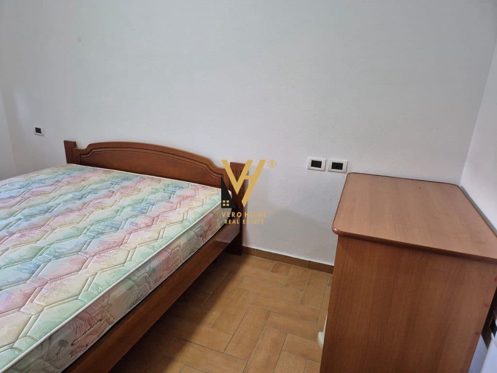 JEPET APARTAMENT 2+1+BLK ME QERA TE RRUGA HIM KOLLI 65.000 LEKE 4