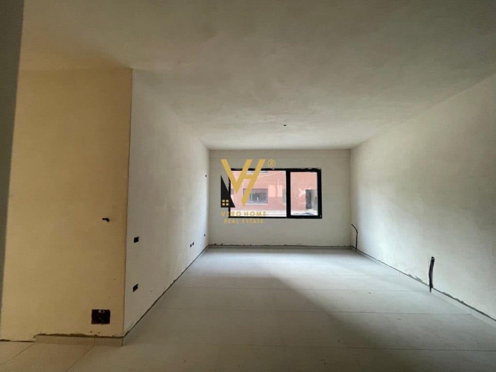 SHITET APARTAMENT 2+1+2 TEK KOM.XHELUKS XIBRAKU, RRUGA E ELBASANIT 165.000 EURO