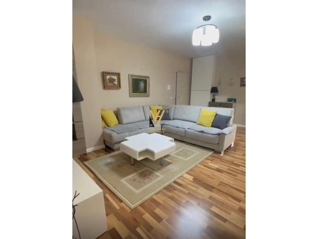 JEPET APARTAMENT 1+1 ME QIRA NE MYSLYM SHYR 75.000 LEKE