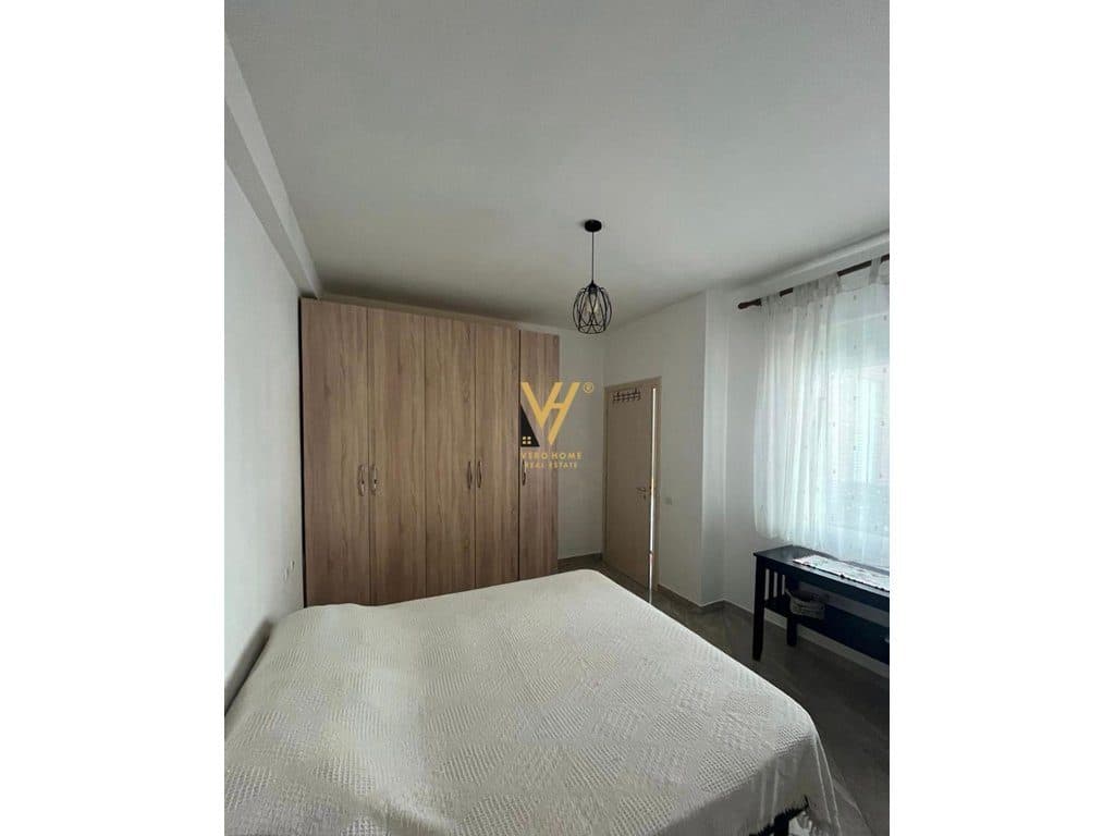 JEPET APARTAMENT 1+1+BLK ME QIRA TE LIQENI THATE 45.000 LEKE 3