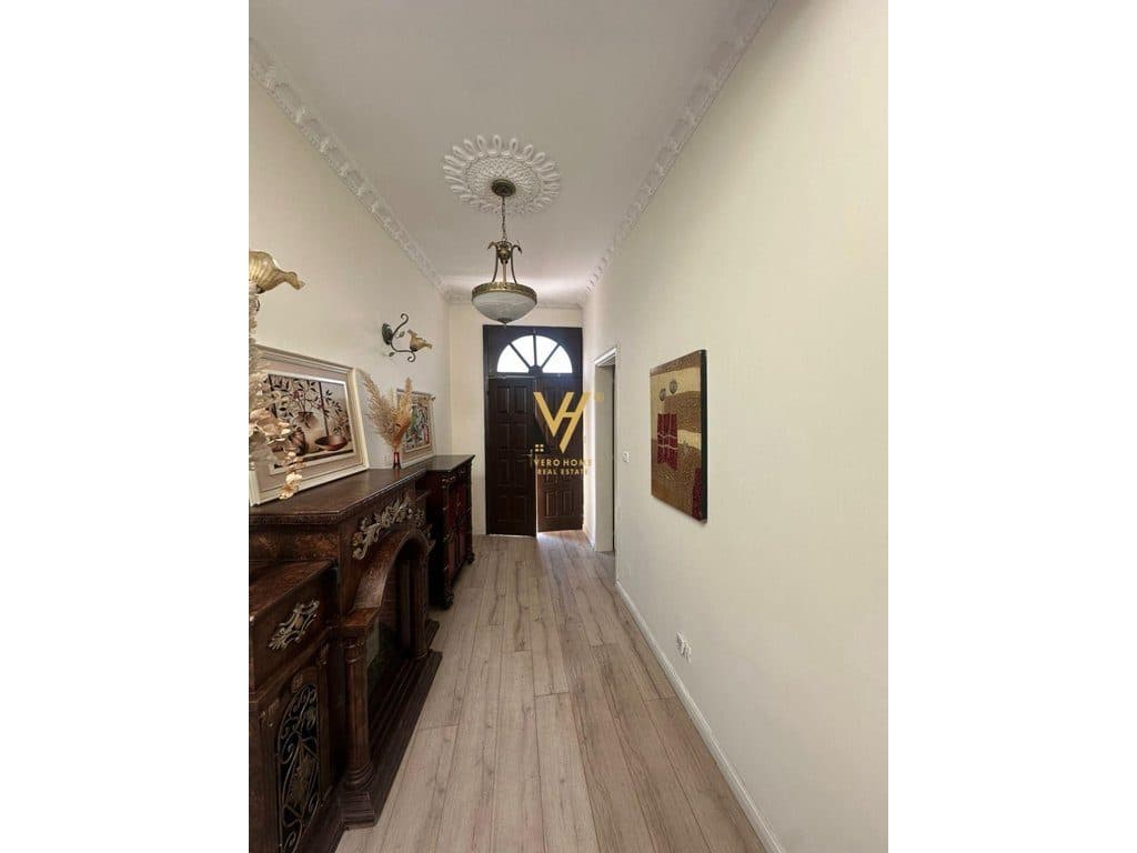 JEPET HYRJE 2+1+BLK ME QERA TE RRUGA HIME KOLLI 700 EURO 3