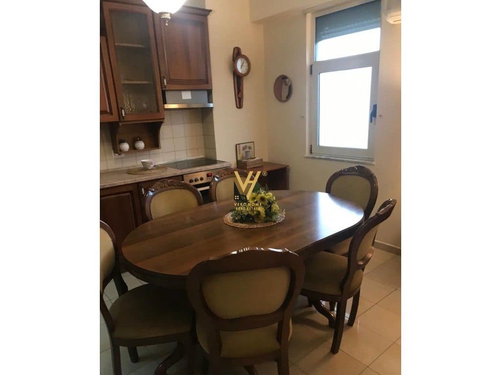 JEPET APARTAMENT 2+1 ME QERA TE BLLOKU 800 EURO 3