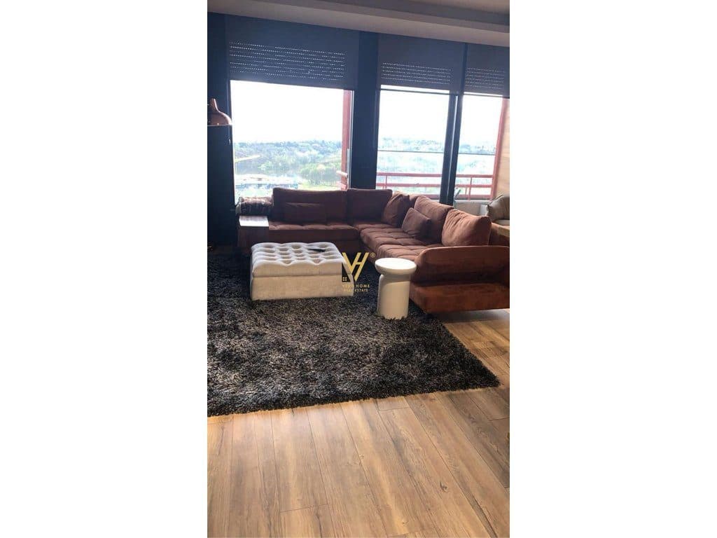 JEPET APARTAMENT 1+1 ME QERA TE RRUGA PETI 1.000 EURO