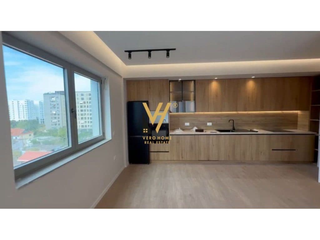 JEPET APARTAMENT 2+1+2+BLK ME QERA TEK ISH FUSHA E AVIACIONIT 800 EURO