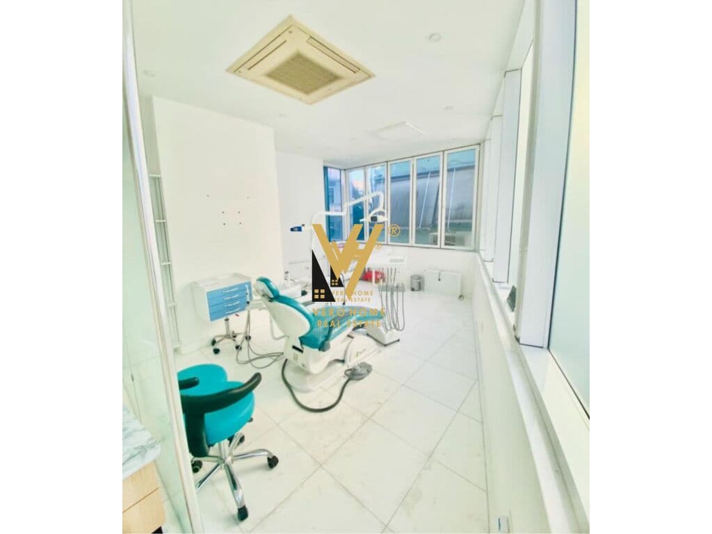 JEPET KLINIKE DENTARE ME QERA TEK RRUGA SAMI FRASHERI 790 EURO