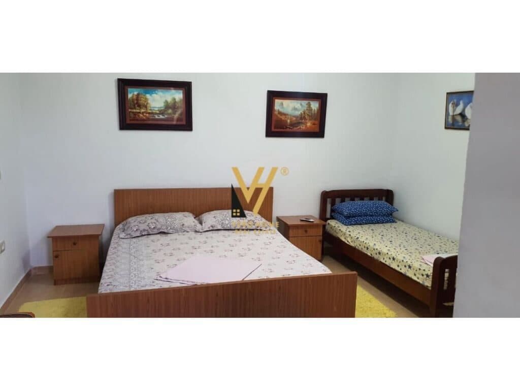 Shitet Apartament 3+1+ballkon ne Golem 100 m2 3