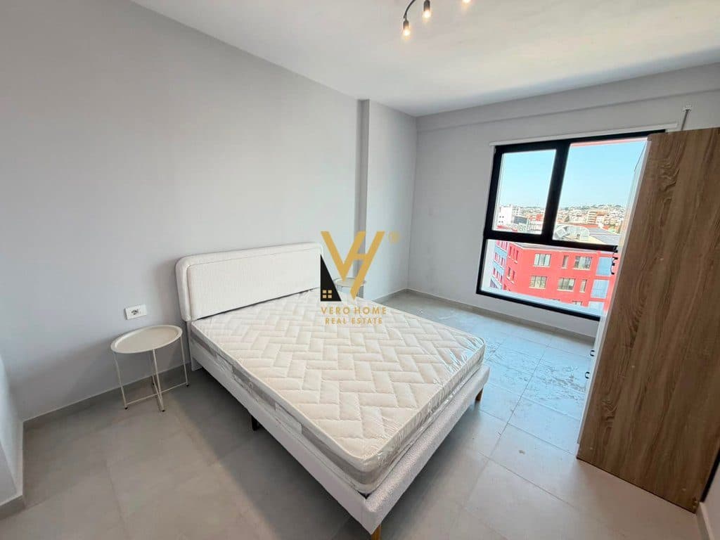 JEPET APARTAMENT 2+1+BLK ME QERA NE PORCELAN 75.000 LEKE 4