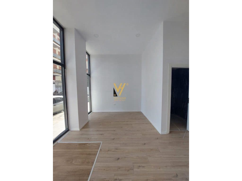 JEPET DYQAN 55 M2 ME QERA TE MINE PEZA 900 EURO 2