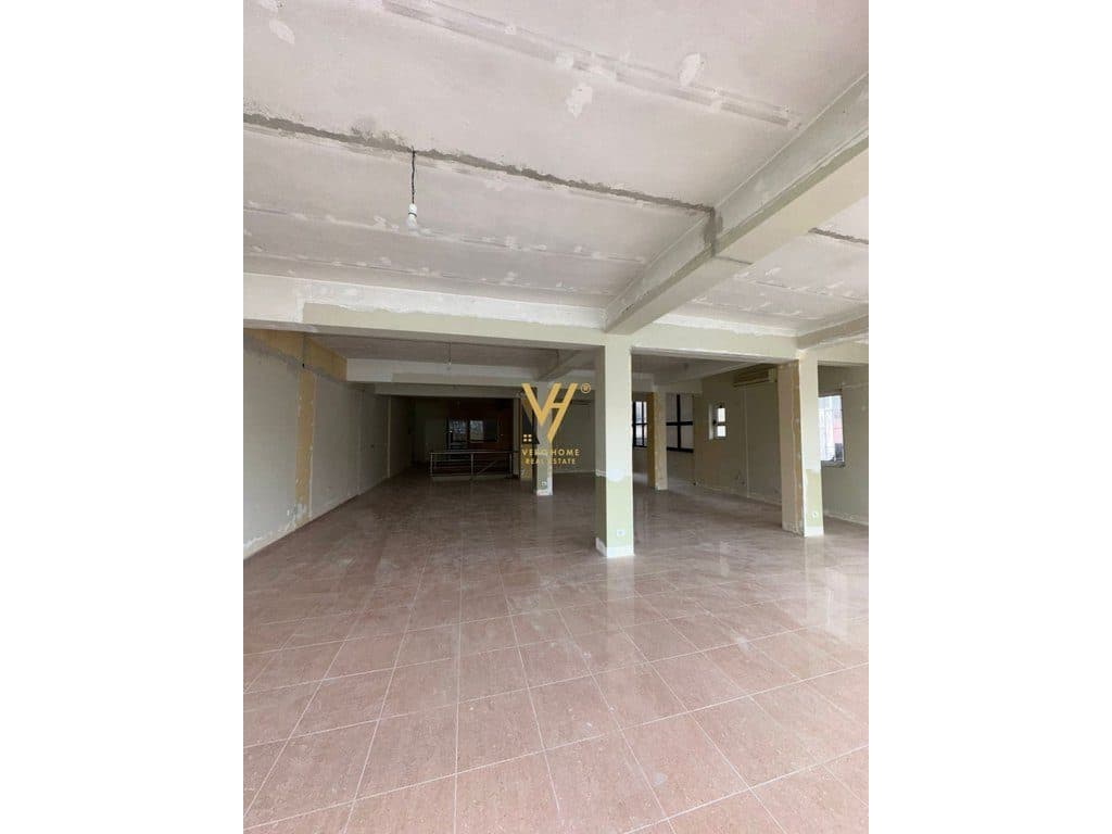 SHITET DYQAN DUPLEX 260 M2 TE RR. DRITAN HOXHA 58.500.000 LEKE 2