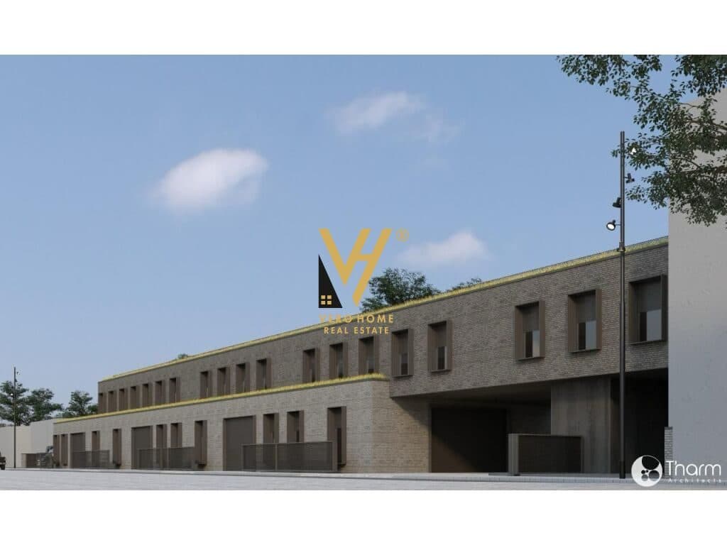 JEPET KAPANON 2.000 M2 ME QERA NE KAMEZ 9.000 EURO