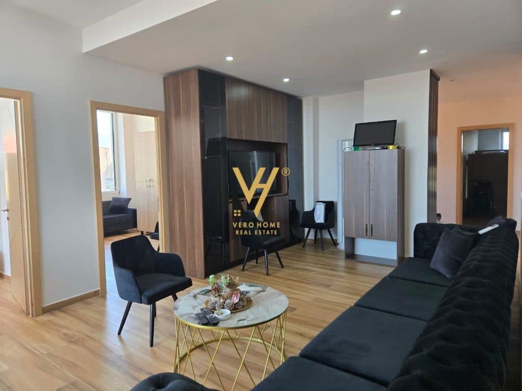JEPET SHTËPI 5+1+2 ME QIRA NE ALLIAS 1.500 EURO 2