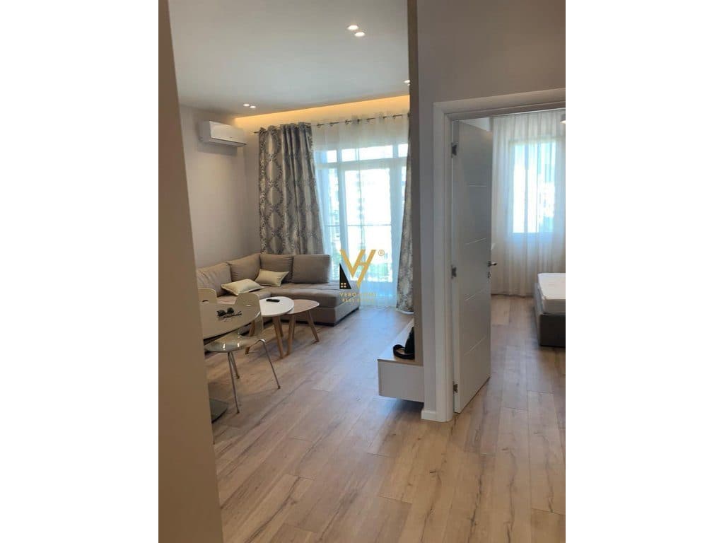 JEPET APARTAMENT 1+1+BLK ME QERA TE NISHARAKU 60.000 LEKE 3