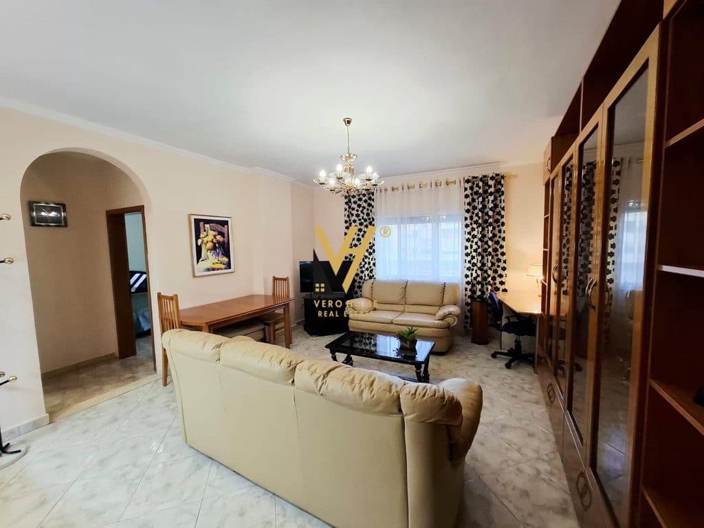JEPET APARTAMENT 1+1+BLK ME QIRA TE KOMUNA E PARISIT 50.000 LEKE