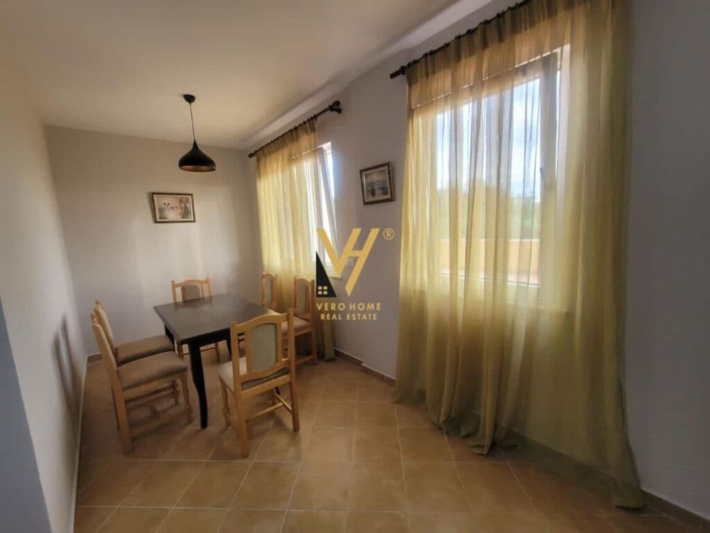 Jepet Apartament 2+1+2 me qera te Fresku 220 m2 4