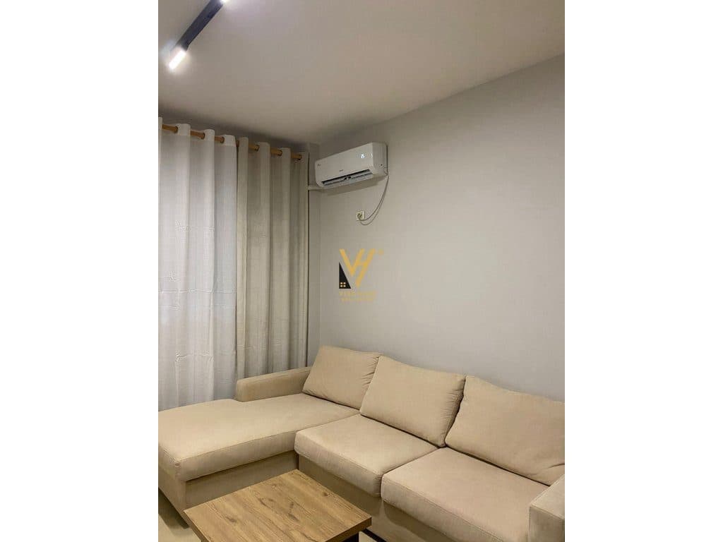 JEPET APARTAMENT 2+1+VERANDE ME QIRA TE KOPSHTI ZOOLOGJIK 60.000 LEKE
