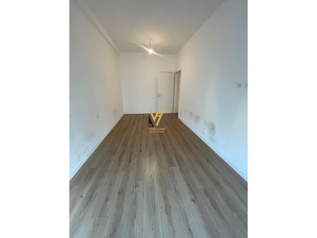 Jepet zyre me qera te Kompleksi Kontakt , 21 Dhjetori 115 m2 3