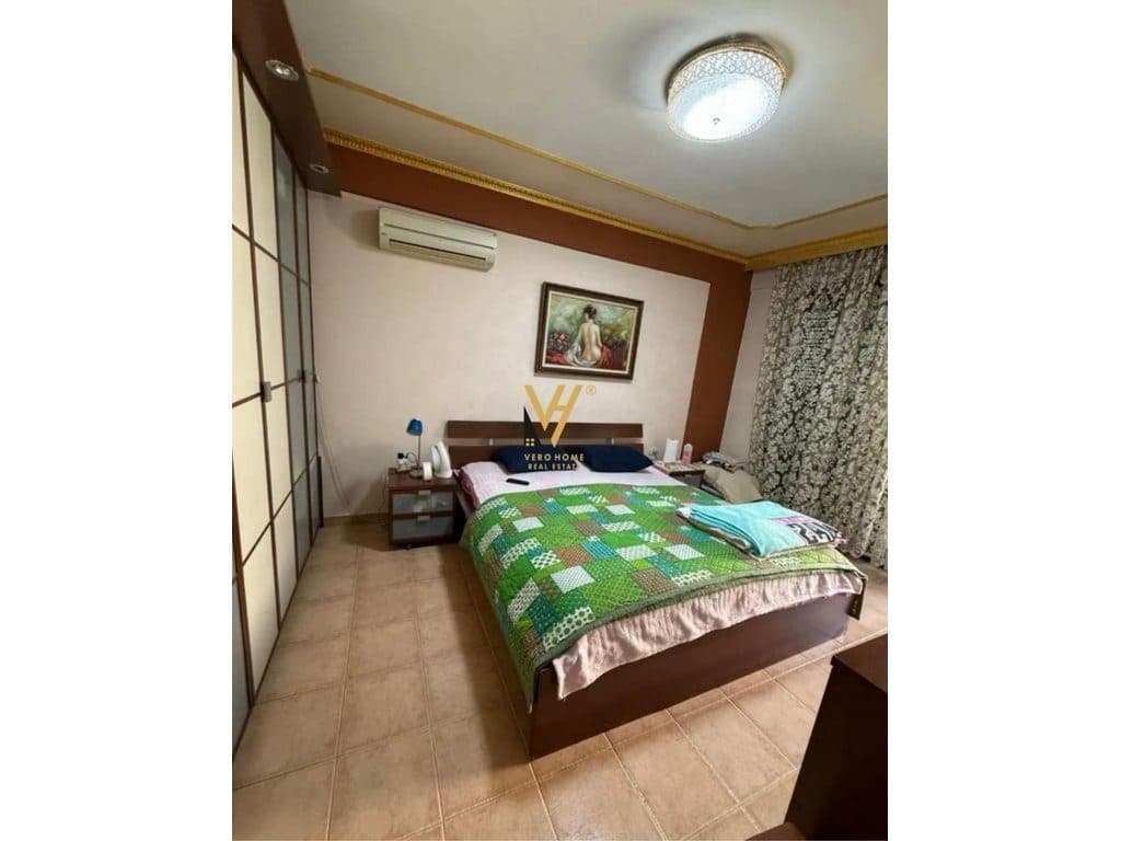 SHITET APARTAMENT 2+1+2+3BLK TE RR.NAIM FRASHERI 25.000.000 LEKE 4