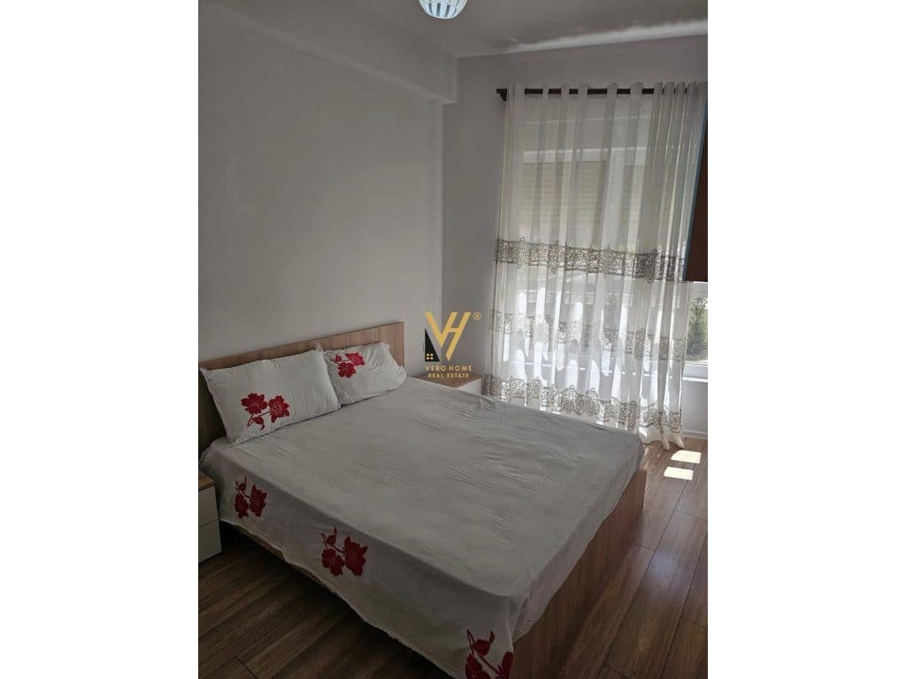JEPET APARTAMENT 1+1 ME QERA TE ALI DEMI 55.000 LEKE 2