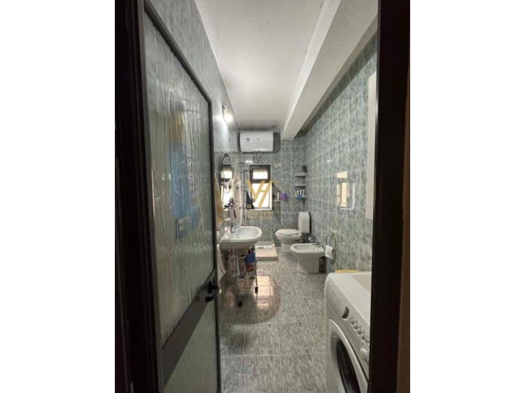 Shitet apartament 2+1 +2 te Kompleksi Dinamo 112 m2