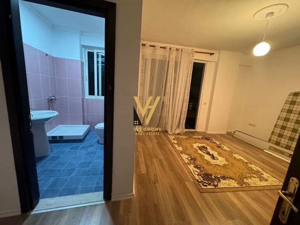 Shitet Garsoniere te Unaza e Re 40 m2 2