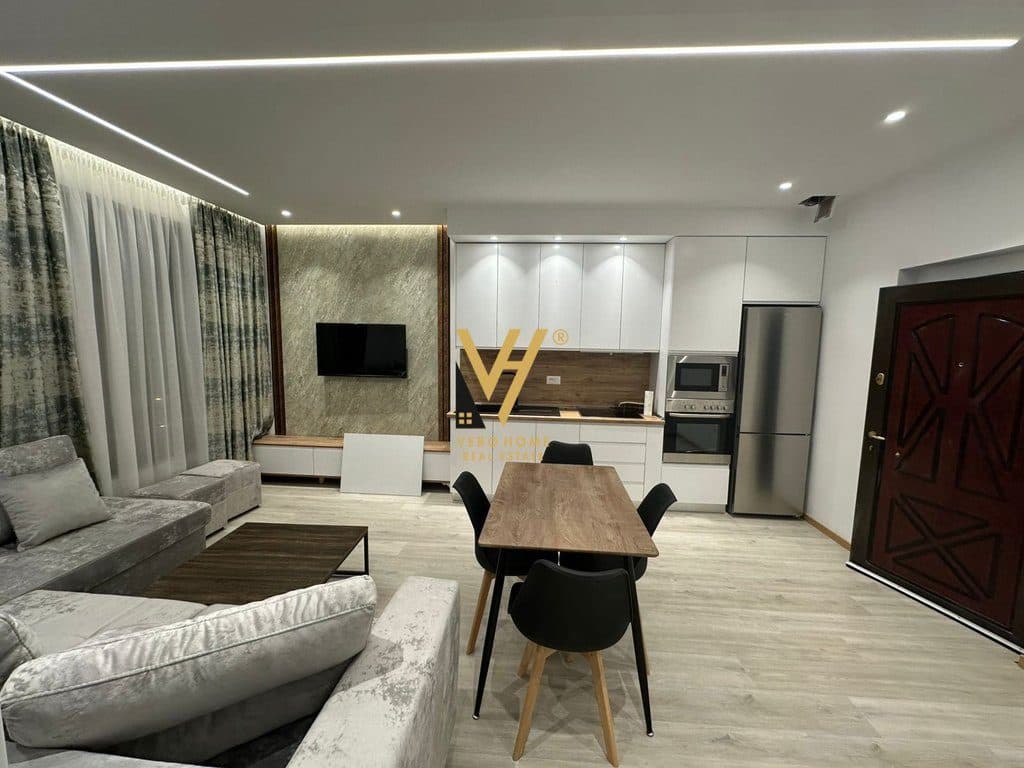 JEPET APARTAMENT 1+1 ME QERA TE ZOGU I ZI 70.000 LEKE 2