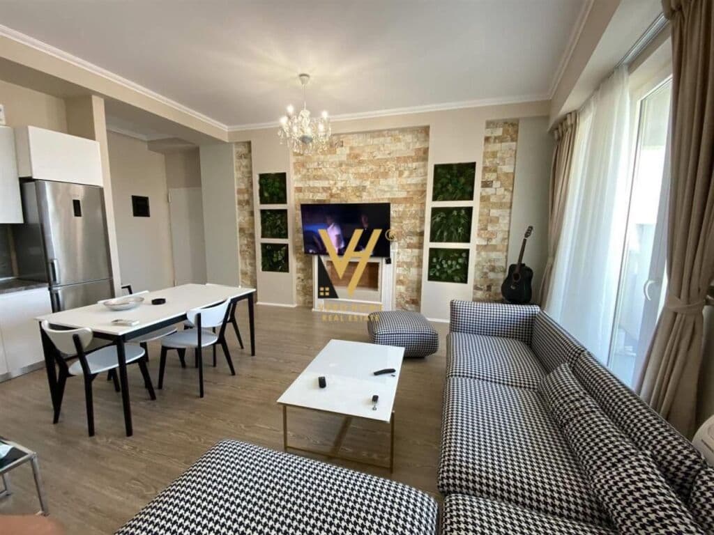 Shitet Apartament 2+1+2+ballkon te Kompleksi Kontakt , 21 Dhjetori 132 m2 2
