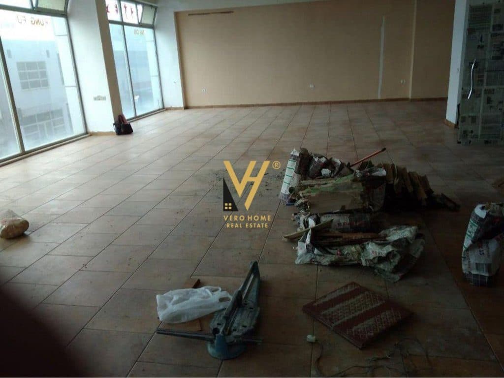 JEPET AMBIENT BIZNESI 150 M2 ME QIRA NE ASTIR 70.000 LEKE 3