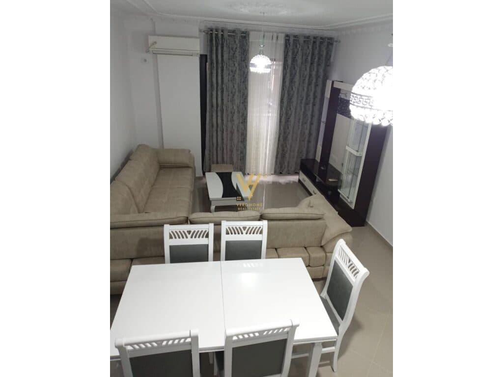 Jepet Apartament 1+1 me qera te Farmacia 10 Kompleksi Arlis 70 m2 3