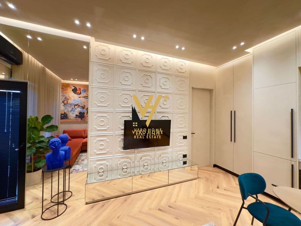 JEPET APARTAMENT 1+1+BLK ME QERA TE RRUGA E KAVAJES 1.000 EURO 2