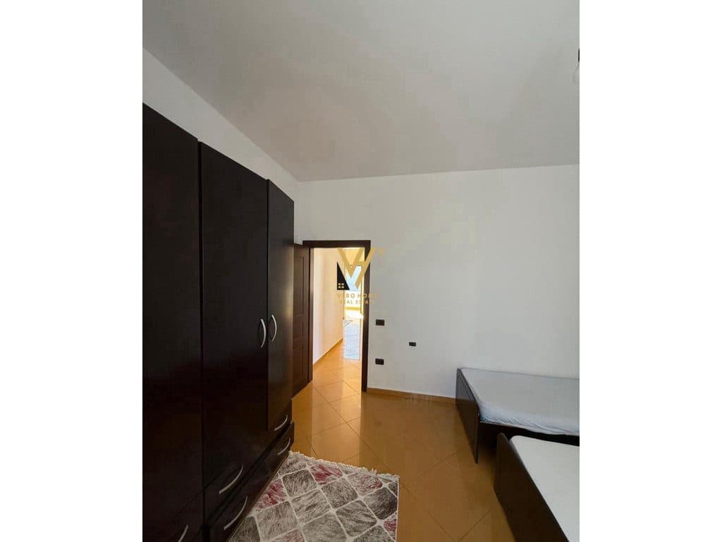 JEPET APARTAMENT 1+1 ME QERA TE INXHINIERIA 45.000 LEKE 3