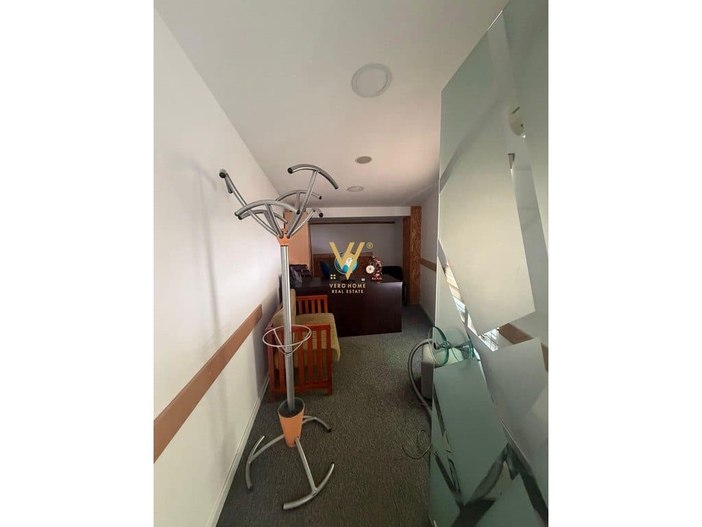 JEPET ZYRE 160 M2 ME QIRA NE MYSLYM SHYR 1.500 EURO 4