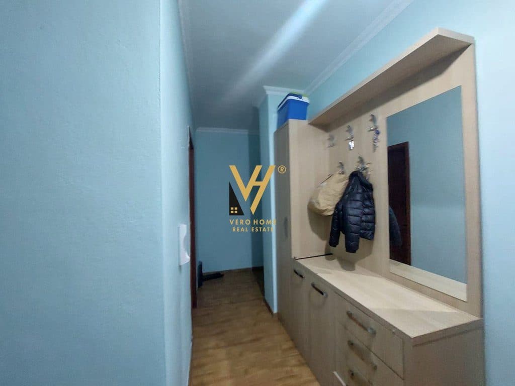 JEPET APARTAMENT 2+1+2+BLK ME QERA TE PALLATET CABEJ 53.000 LEKE 4