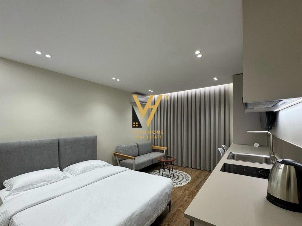 SHITET APARTAMENT DHE GARSONIERE TE PAZARI I RI 184.000 EURO 2