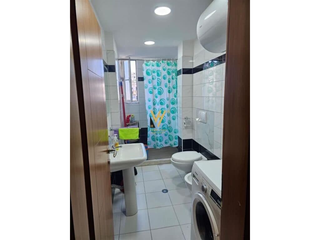 Jepet Apartament 3+1+ballkon me qera te Rruga Bardhyl 90 m2 3
