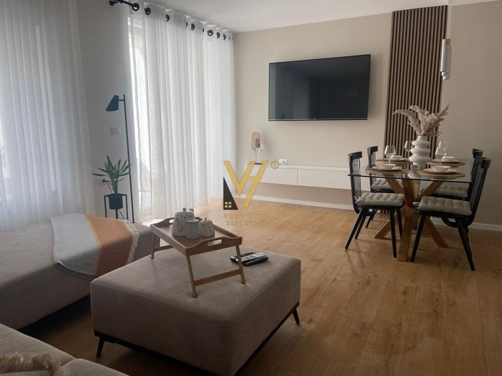 Jepet Apartament 2+1+ballkon me qera te Rruga e Barrikadave 88 m2