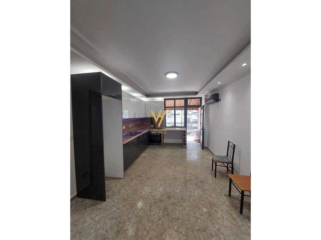 JEPET APARTAMENT 3+2+2+2BLK ME QERA TE PALLATI ME SHIGJETA 50.000 LEKE