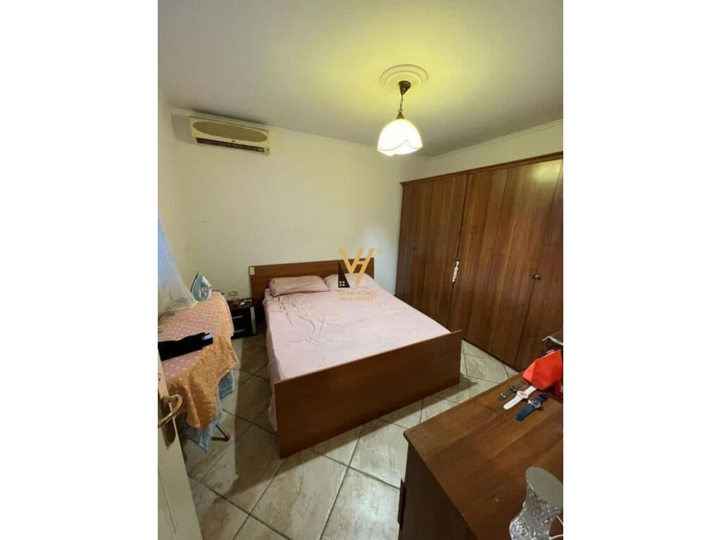 Shitet Apartament 1+1+verande te Medreseja 55 m2