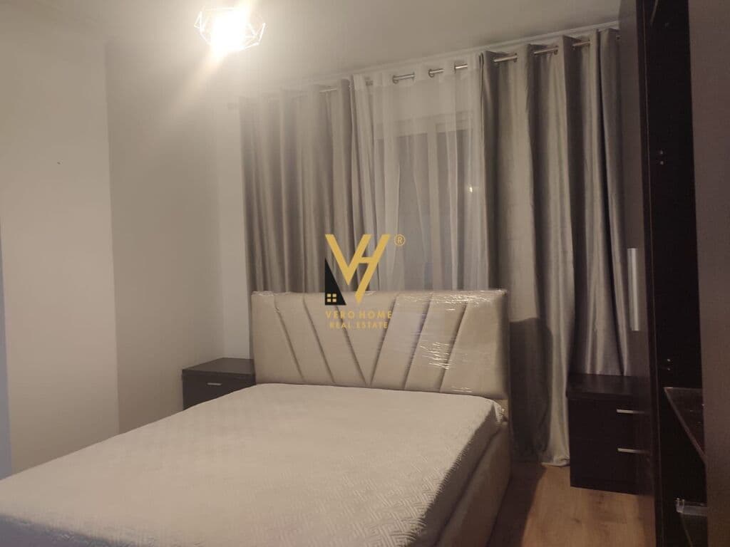 Jepet Apartament 1+1+ballkon me qera te Komuna e Parisit 75 m2