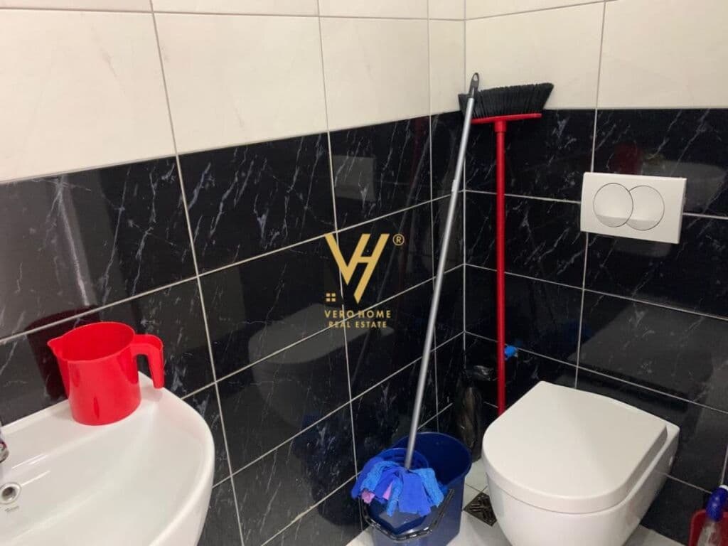 Jepet dyqan me qera te 21 Dhjetori 27 m2 3