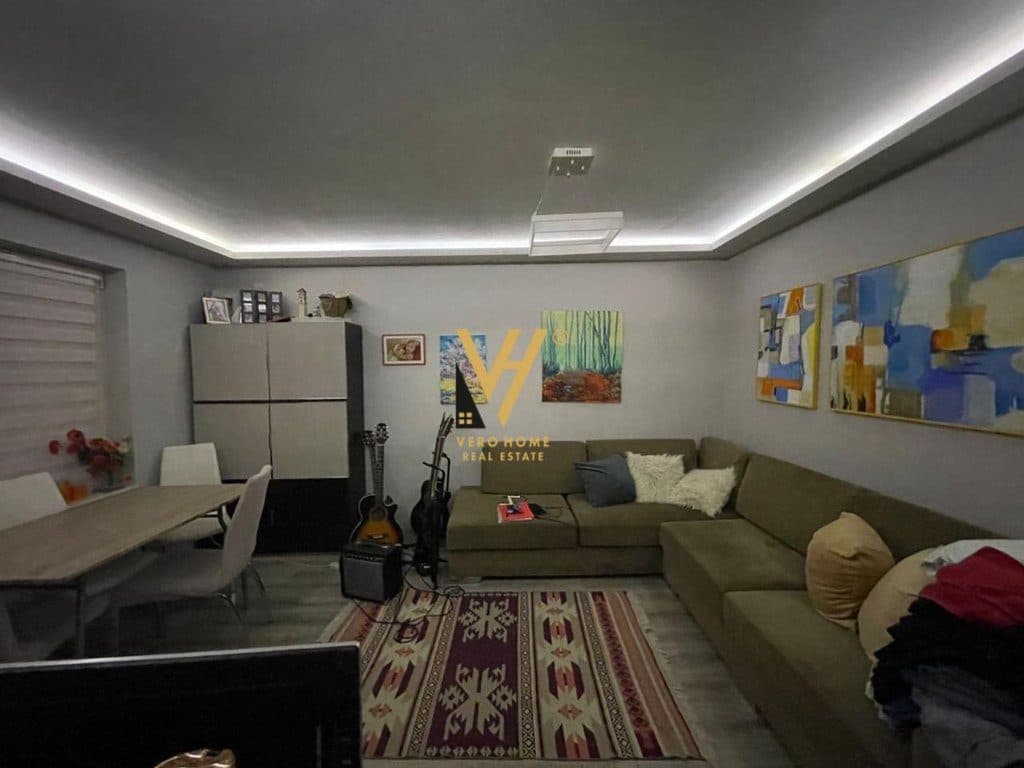 JEPET APARTAMENT 2+1+BLK ME QERA TEK AMBASADA AMERIKANE 650 EURO