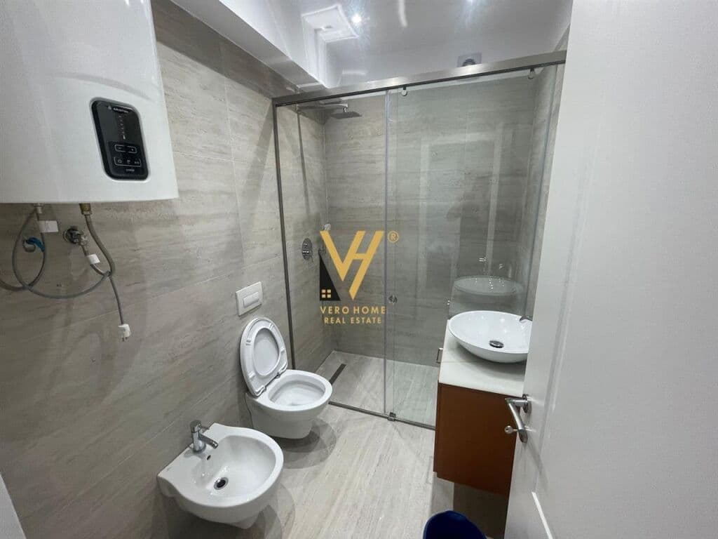 Jepet Apartament 2+1+ballkon me qera ne Bllok , Rruga Abdyl Frasheri 100 m2 3