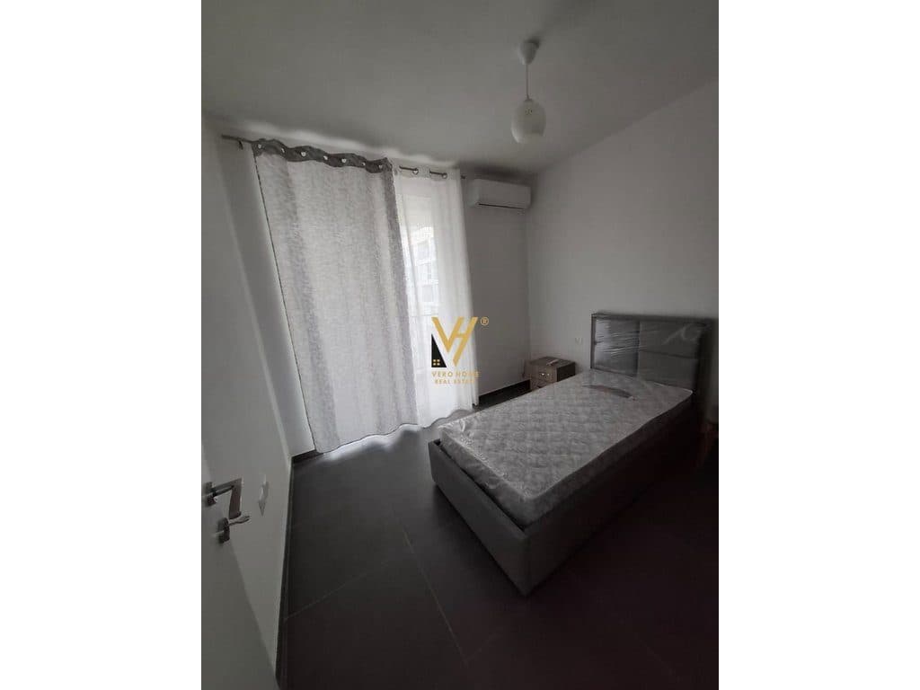 JEPET APARTAMENT 3+1 ME QIRA TE 5 MAJI 65.000 LEKE 4