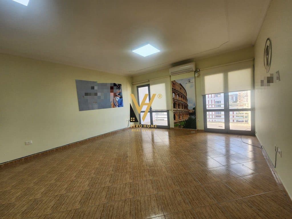 JEPET ZYRE 100 M2 ME QIRA TE ZOGU I ZI 70.000 LEKE