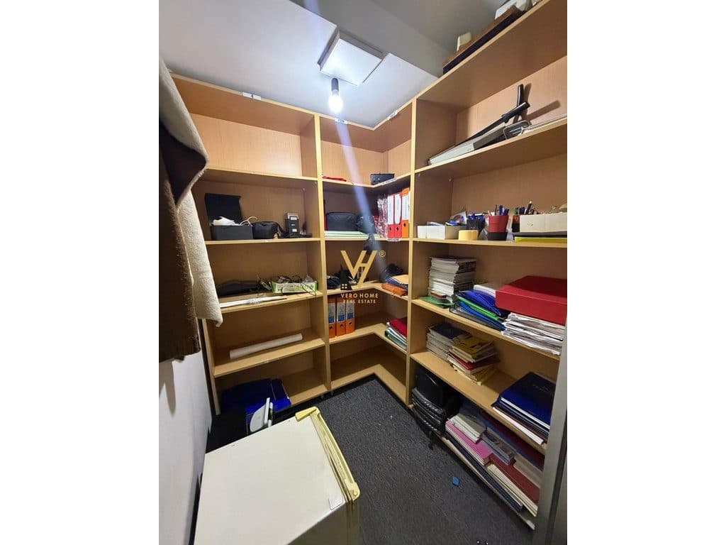 JEPET ZYRE 160 M2 ME QIRA NE MYSLYM SHYR 1.500 EURO 2