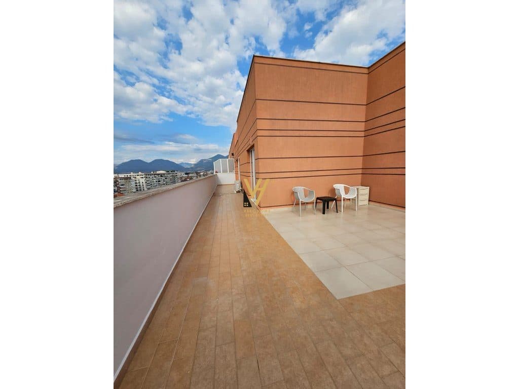 JEPET APARTAMENT 2+1+BLK ME QERA NE MISTO MAME 75.000 LEKE