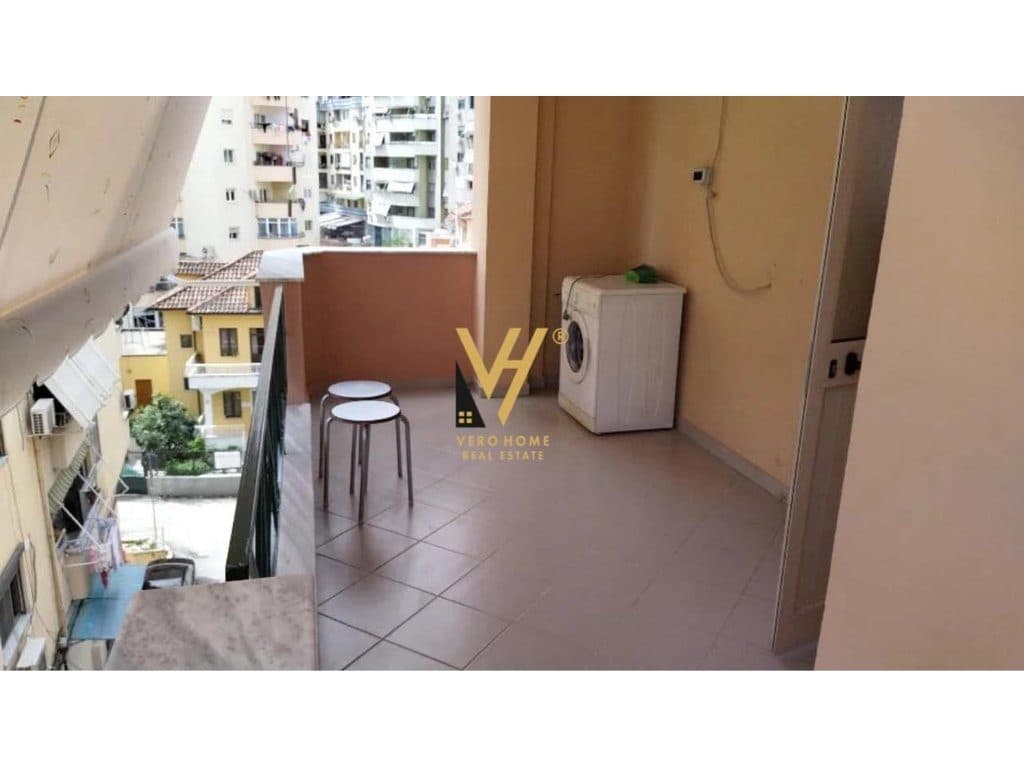 JEPET APARTAMENT 1+1+BLK ME QIRA TE KOMUNA E PARISIT 50.000 LEKE 3
