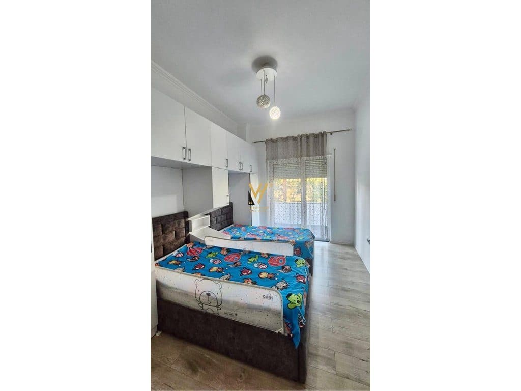 JEPET APARTAMENT 1+1+BLK ME QIRA TE KOPSHTI BOTANIK 55.000 LEKE 4